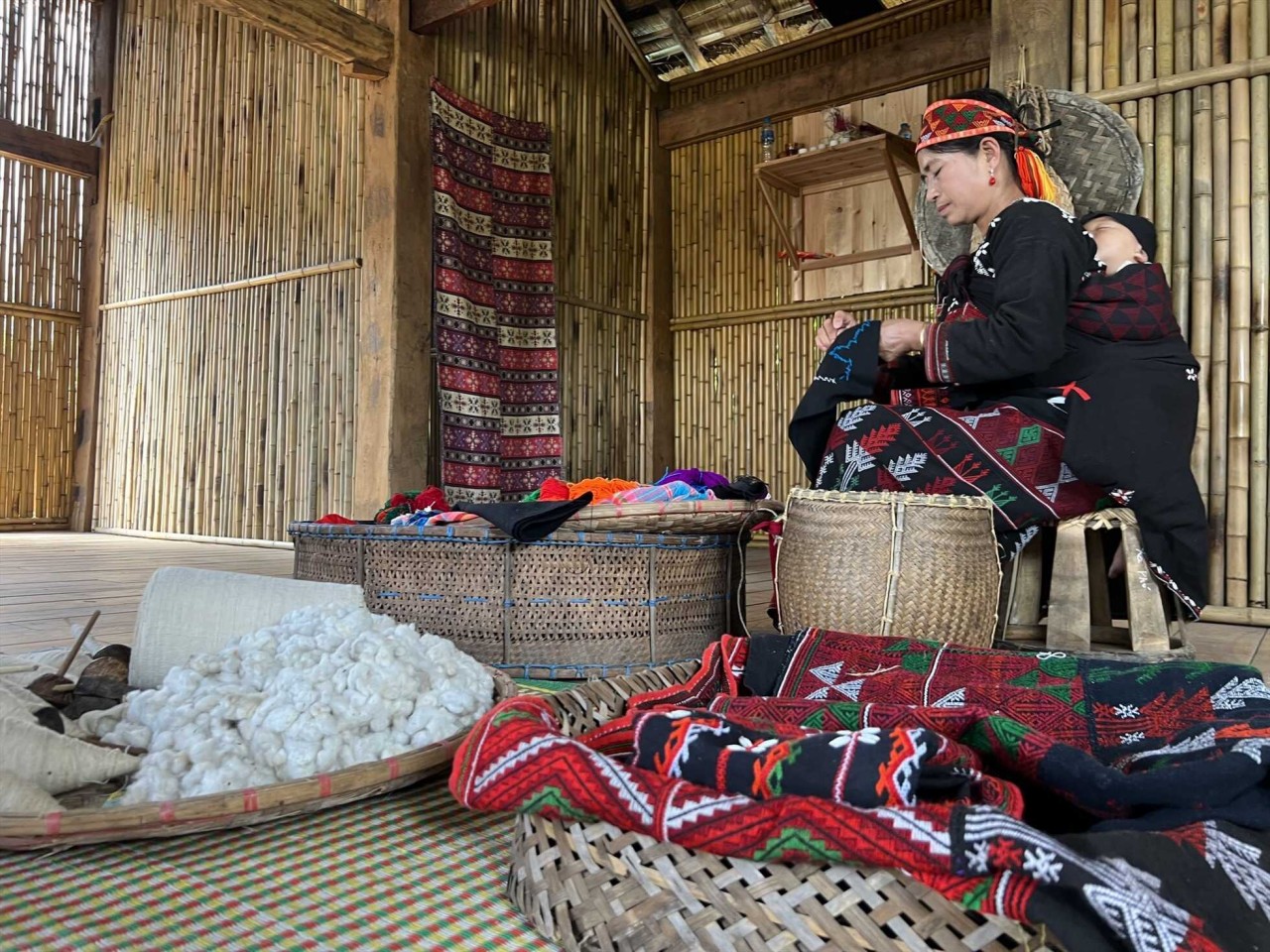 May Village Preserves The Traditional Culture Of Sapa
