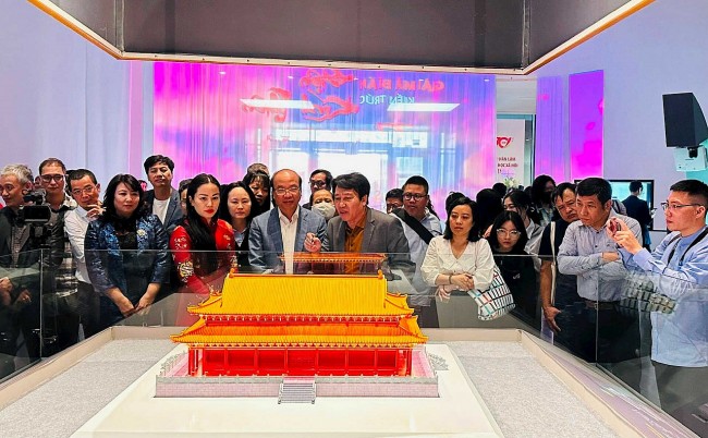 “Decoding The Mystery Of Kinh Thien Palace Architecture” Opens In Hanoi