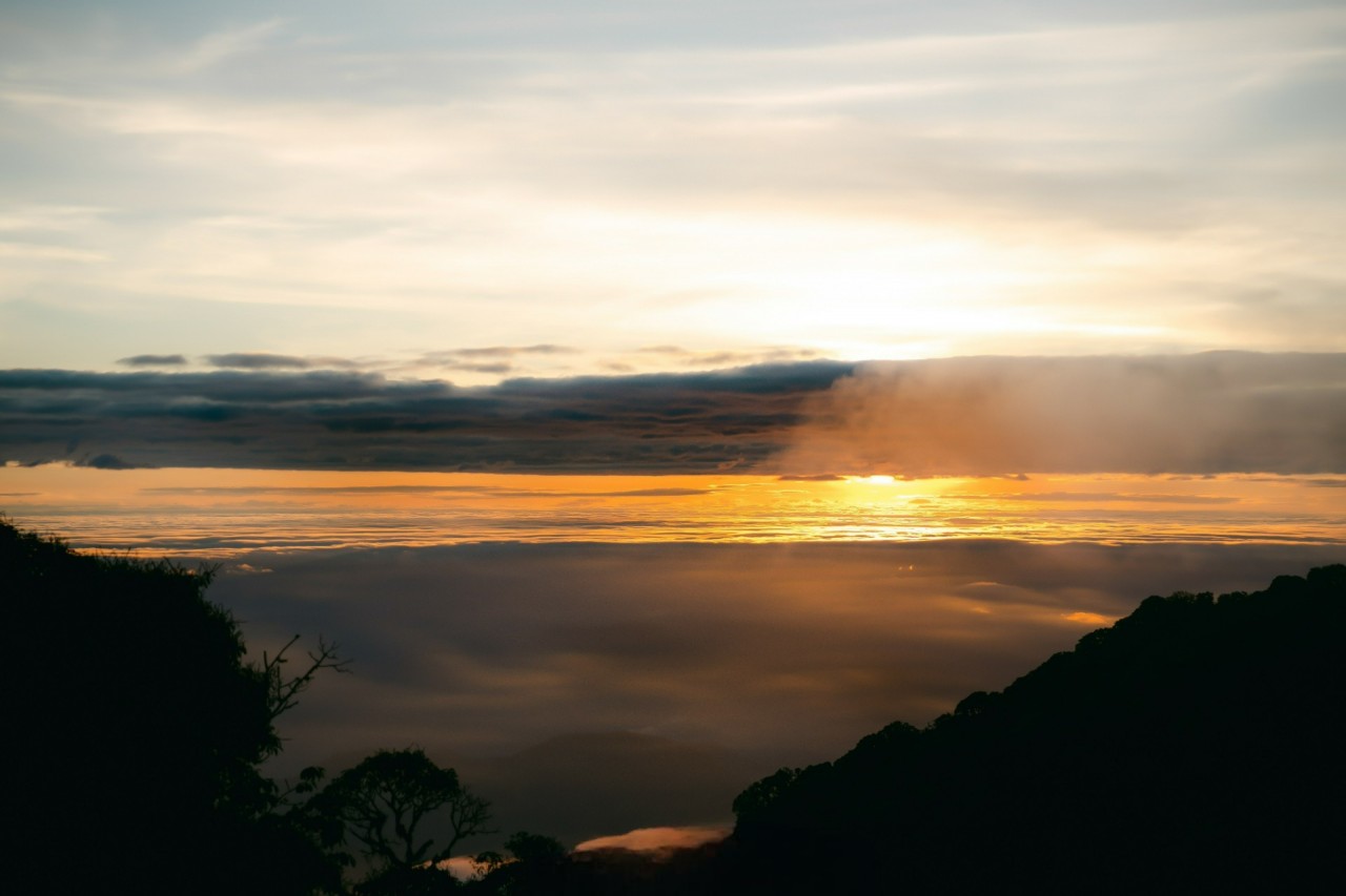 Conquer The Wild Sa Mu Mountain Peak In Ta Xua