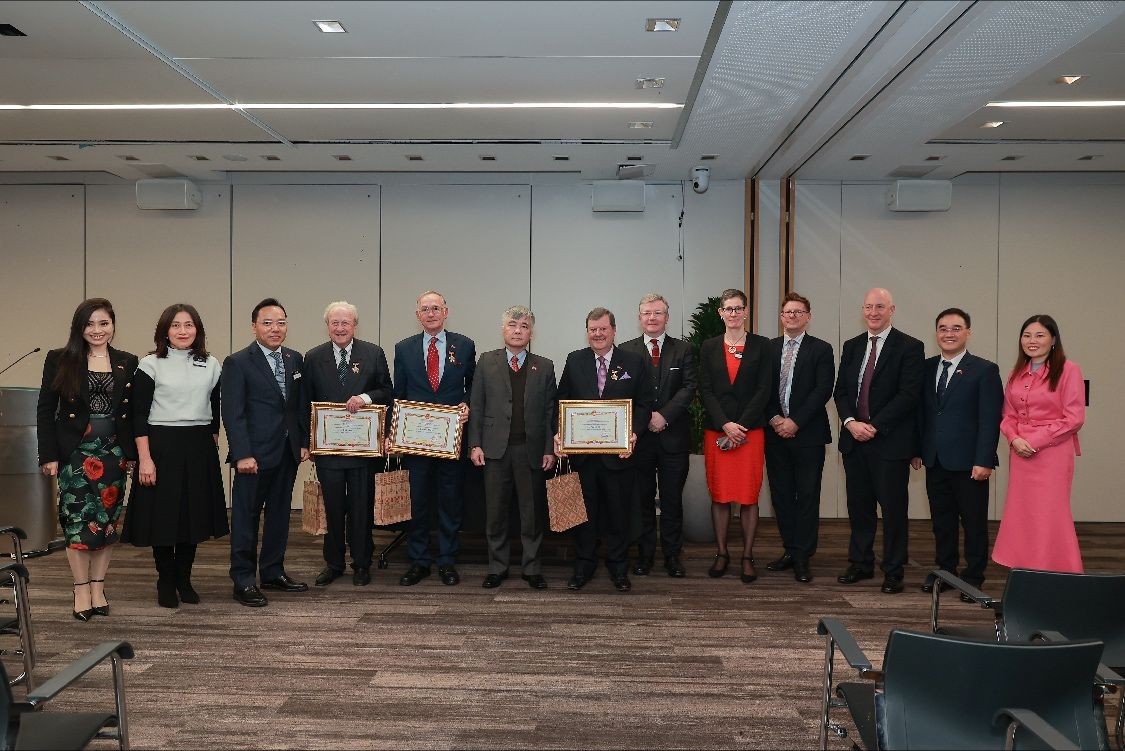 Vietnam-UK Friendship Association's Visit to UK Promote People-to-people Exchanges