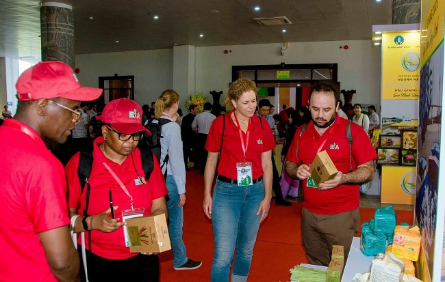 Vietnam, Africa Hold Talk in Supporting Food System Transformation