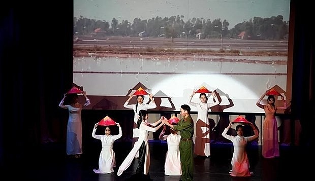 A performance at the program. (Photo: VNA)