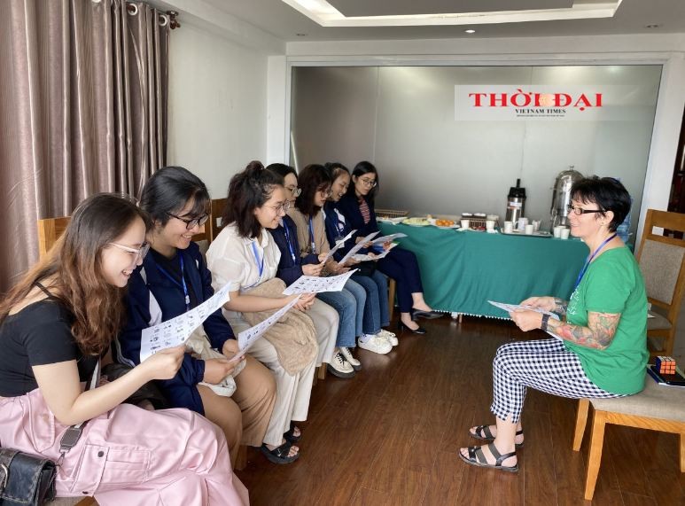 Esperanto Speakers from 7 Countries Come to Vietnam