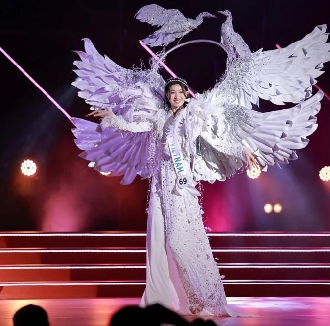Vietnamese Beauty among Top 20 Most Beautiful Face of The Year
