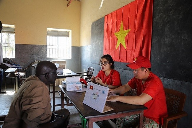 Blue Beret Officers to Celebrate the Founding Anniversary of the Vietnam People's Army