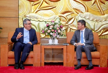 People-to-people Exchanges and Cooperation between Vietnam and Iran to be Enhanced