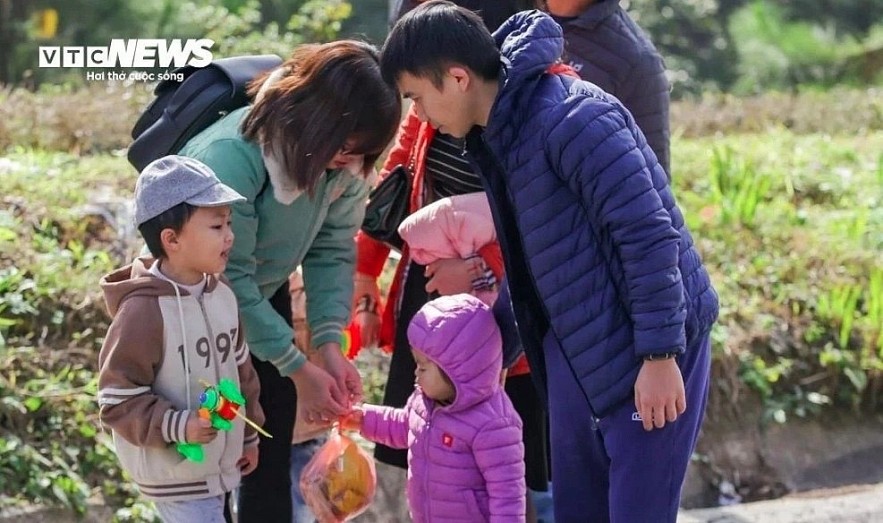 The whole country will enjoy warm and sunny weather during New Year holiday. (Photo: vtc.vn)