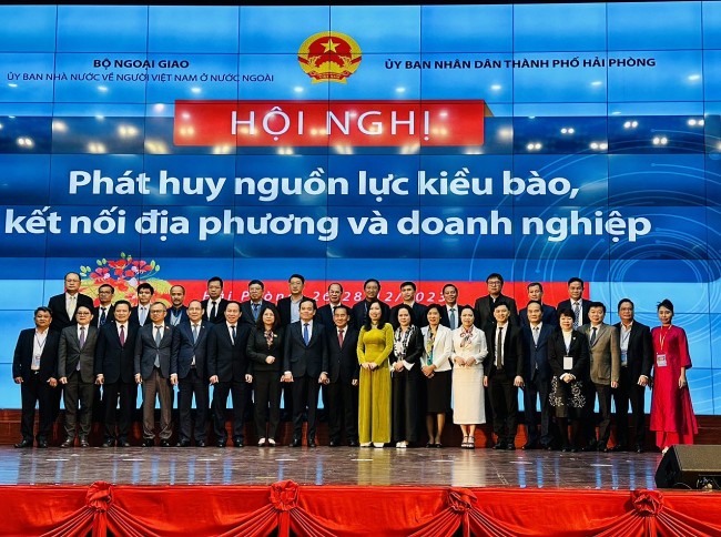 Overseas Vietnamese Contribute Knowledge, Experience, Material Resources to Homeland