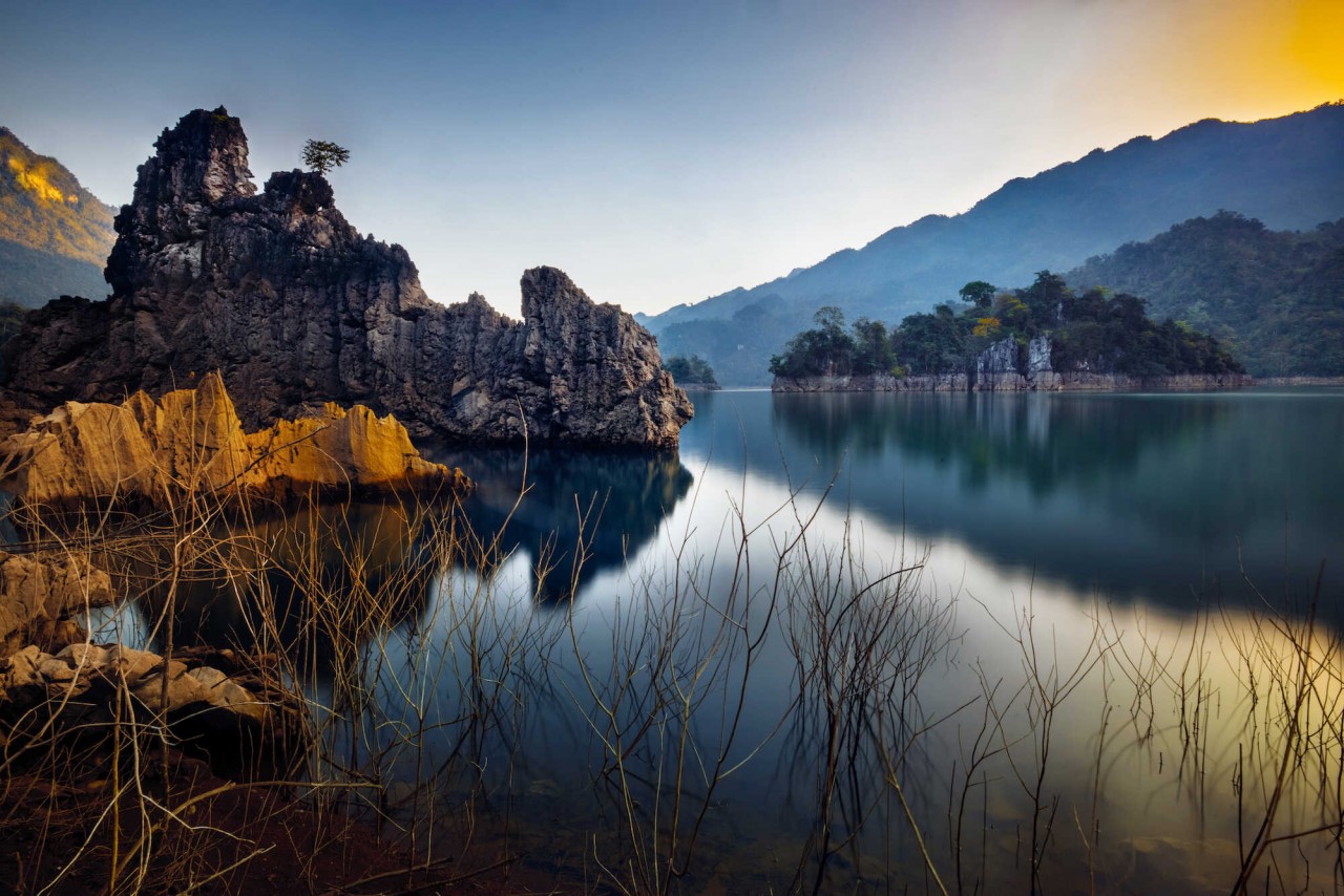 Visit Na Hang Lake – A Secret Getaway Of Tuyen Quang
