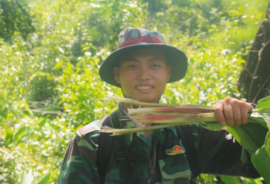 An Afternoon with Yok Don's Elephant Guardians