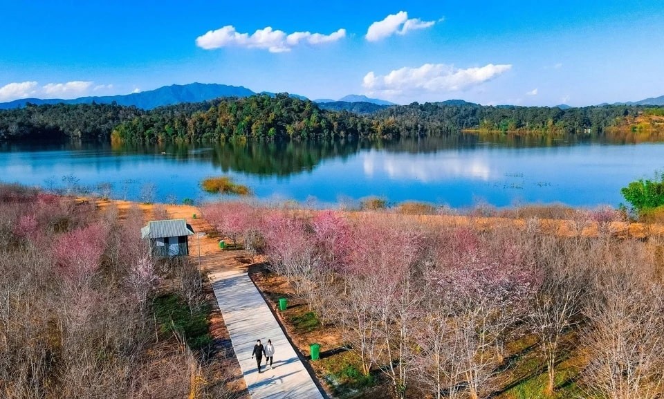 Explore Pa Khoang – The Largest Lake In Dien Bien Province