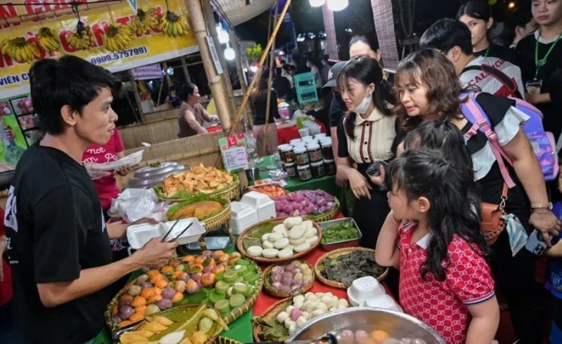 Tet Festival 2024 Promotes Uniqueness of Vietnamese Culture, Cuisine