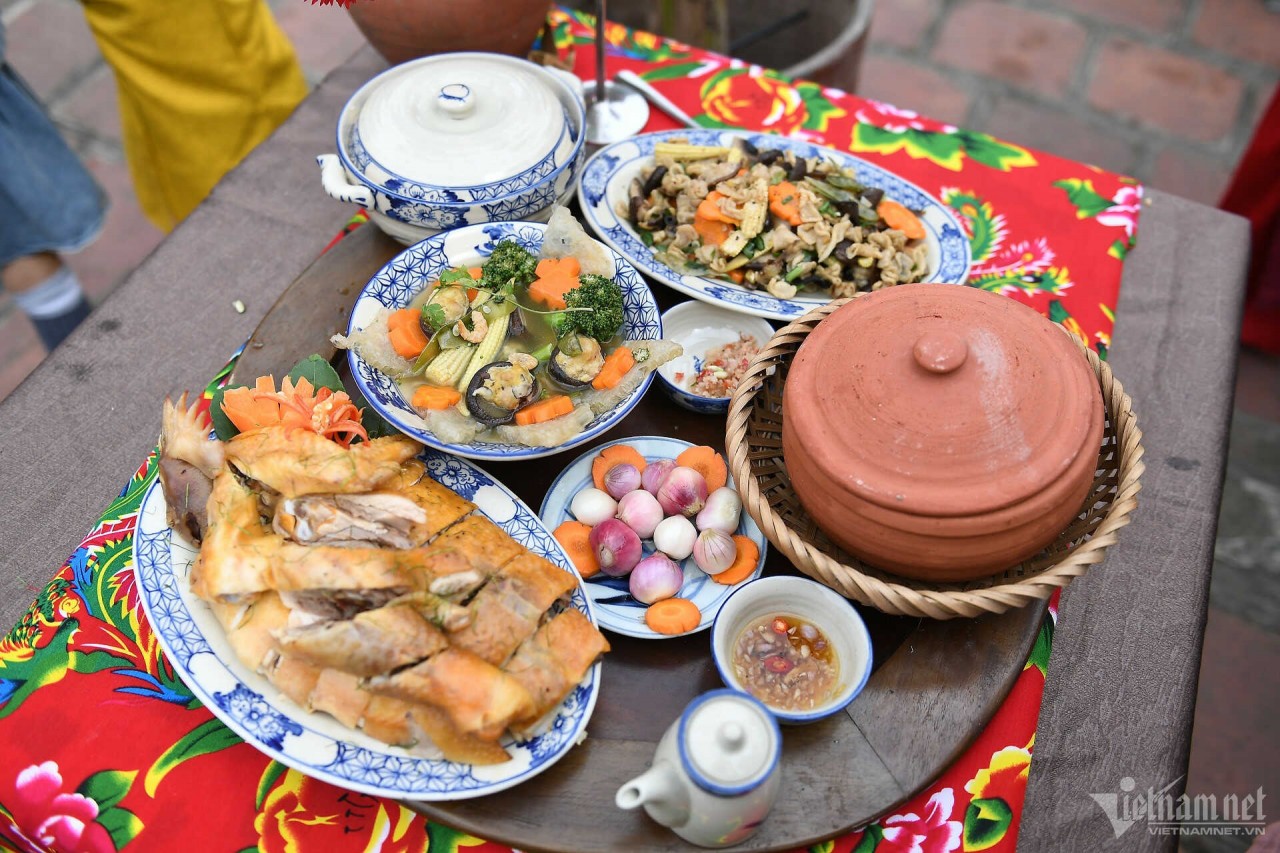 Duong Lam Ancient Village – A Perfect Destination For A New Year Holiday