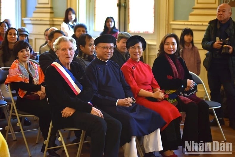 Overseas Vietnamese Celebrate Lunar New Year In France