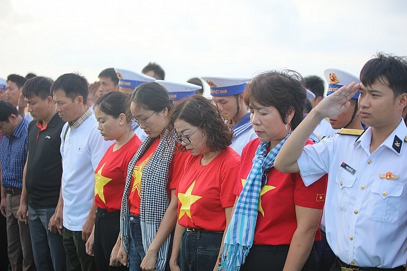 Commemoration Ceremony for 64 Soldiers who Fell while Protecting Gac Ma Island