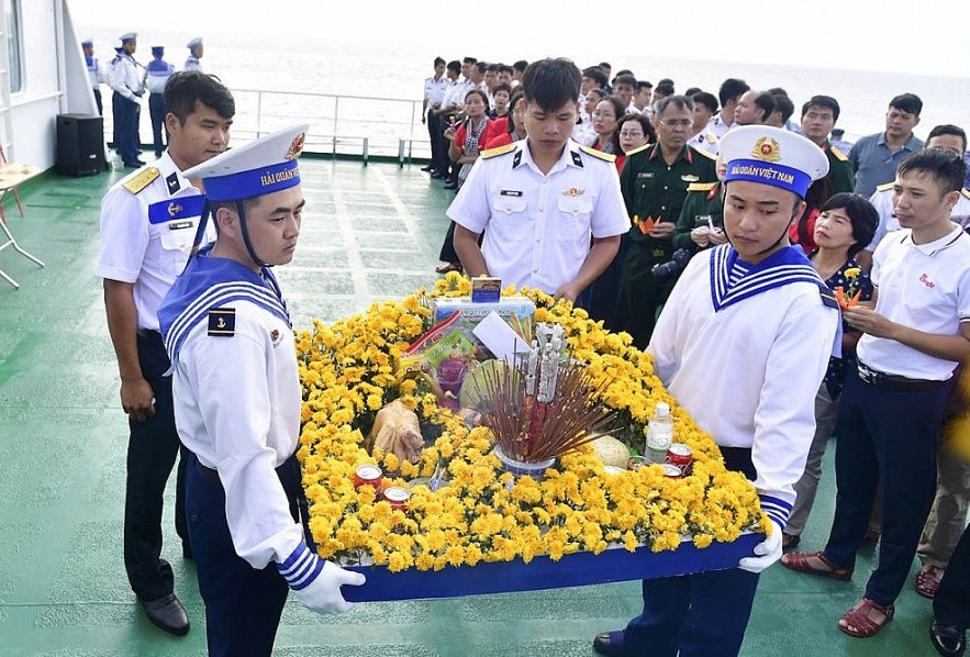 Commemoration Ceremony for 64 Soldiers who Fell while Protecting Gac Ma Island
