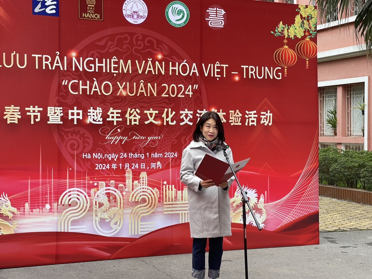 Vietnam-China Cultural Exchange Welcomes New Year 2024 in Hanoi
