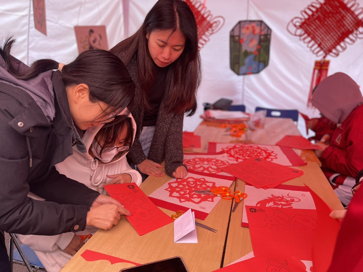 Vietnam-China Cultural Exchange Welcomes New Year 2024 in Hanoi