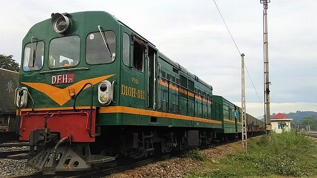 Intermodal ships transport export goods between Vietnam and China. Photo: SVN