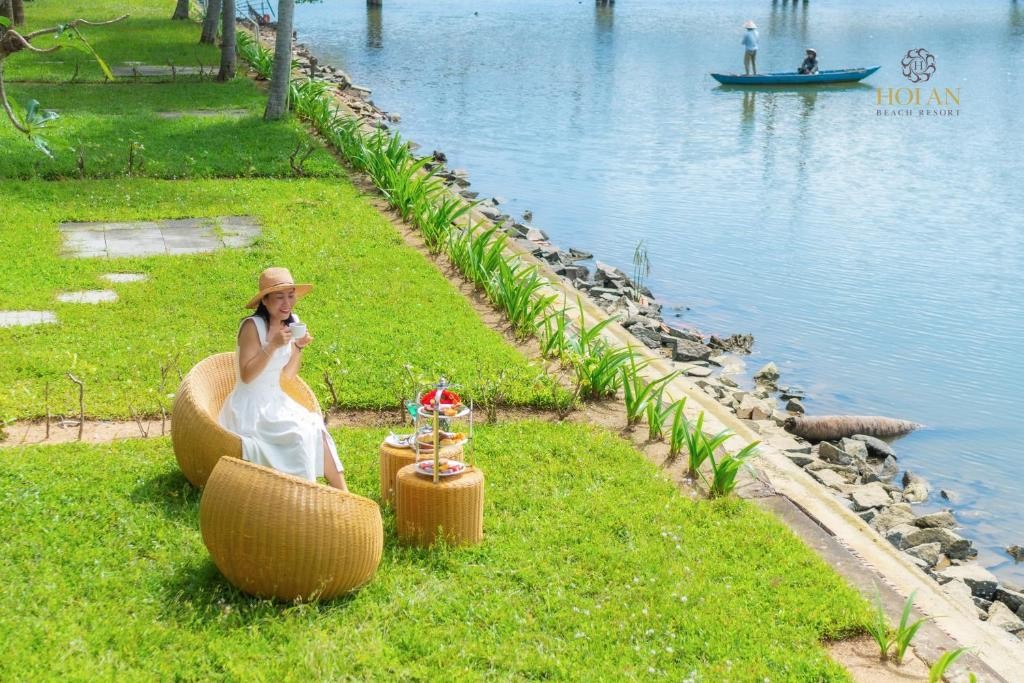 American Travel Blogger Impressed With Hoi An’s Beauty