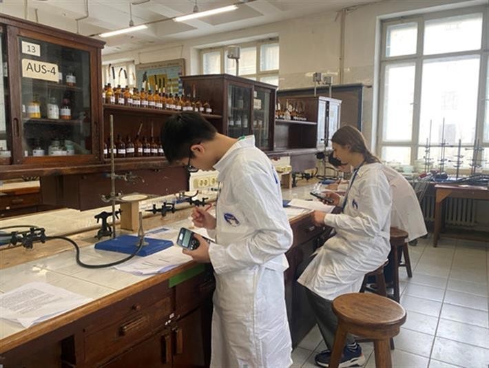 Vietnamese Student Win Gold at Project Chemistry Olympiad for First Time