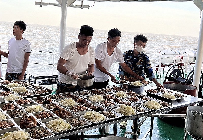 Love and Warm Support on a Sea Voyage