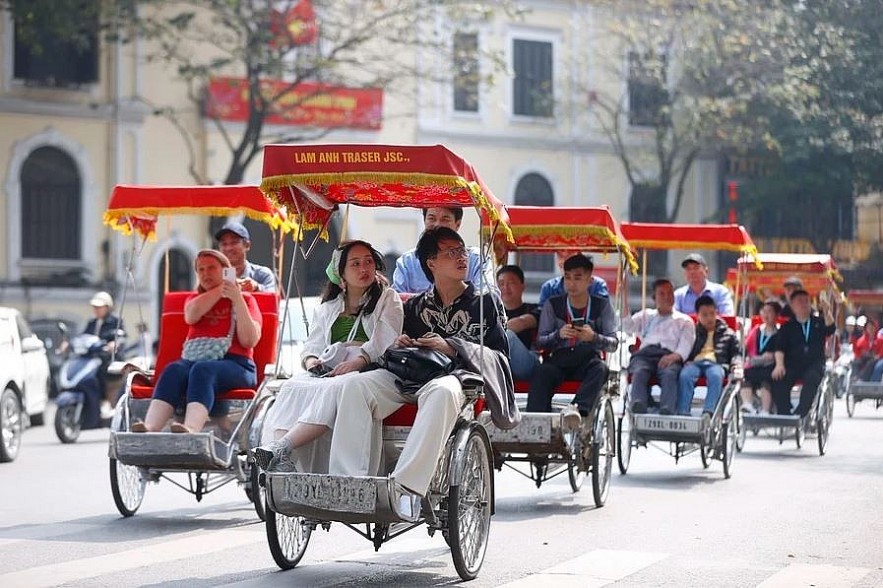 Vietnam’s Weather Forecast (February 15): Sunny Day And Weakened Cold Waves In The Northern Region