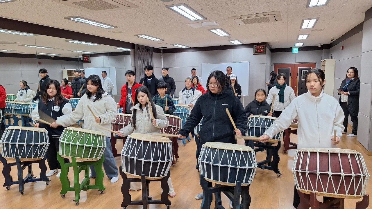 Korean-Vietnamese Families Show Love To Their Distinctive Homelands