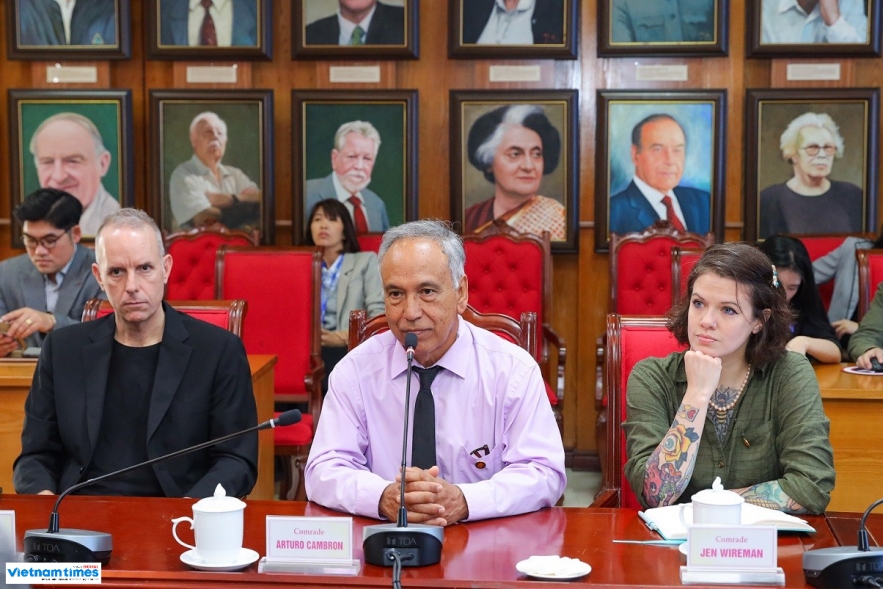 Viet Nam Union of Friendship Organizations and the Communist Party USA to Exploit Potentials to Cooperate