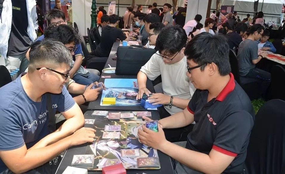 Japanese Artist Akira Ito Introduces “Dragon On Hat” To Vietnamese Fans