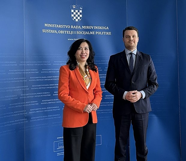 Vietnam News Today (March 16): Vietnam, France exchange funding agreement for climate change projects