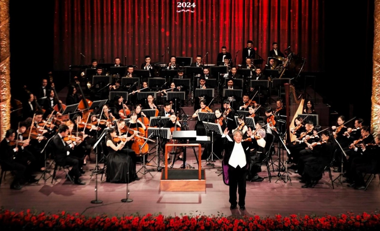 Talented Austrian Violinist Rainer Honeck Performs In Vietnam