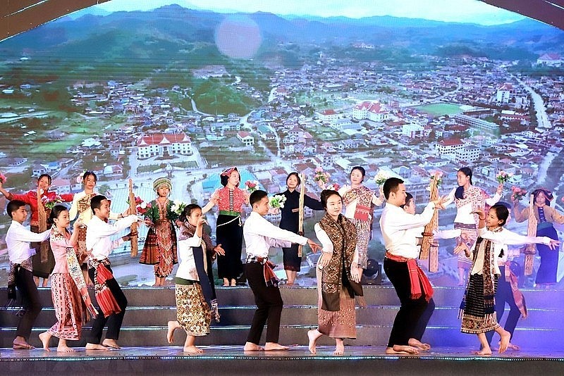 An art performance at the festival (Photo: VNA)