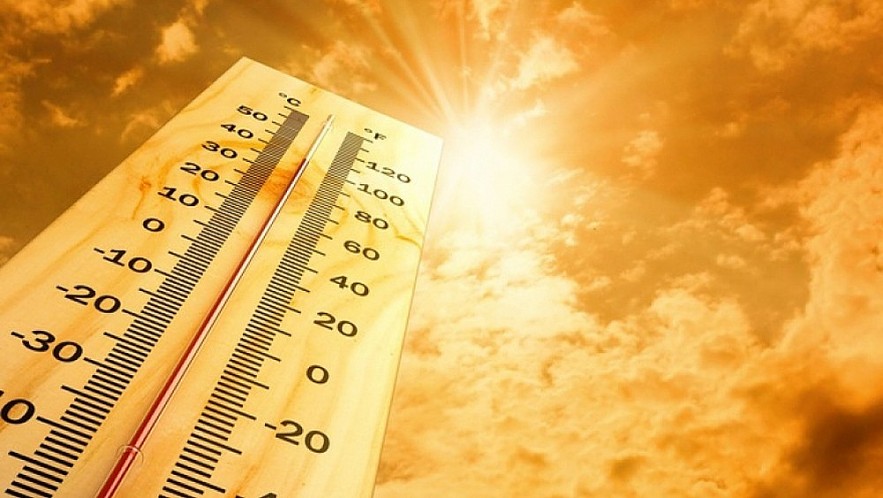 The first severe heat wave is hitting northern and central regions of Vietnam on April 1 and is forecast to last till April 5.