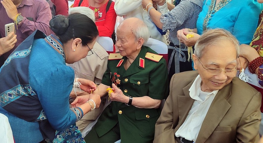 Celebrating Bunpimay in Vietnam: We Feel the Same Happiness as at Home