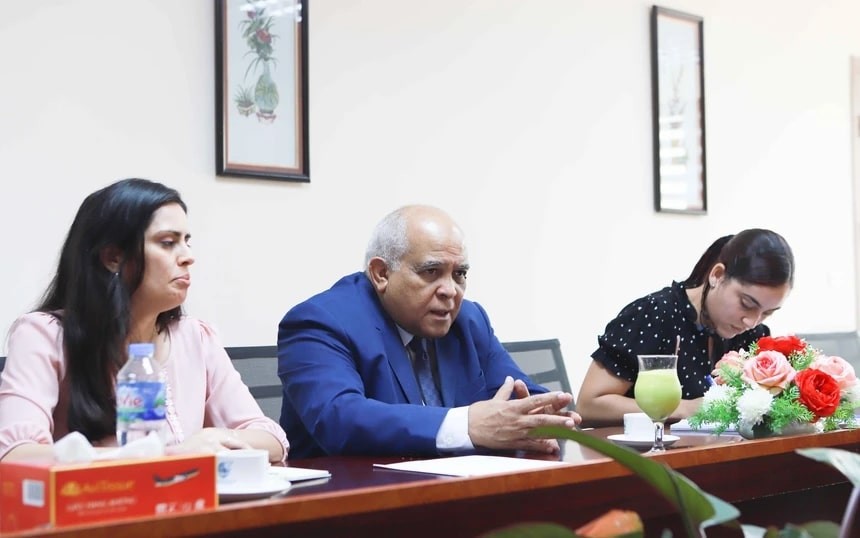 Vietnam Women's Union Meets with Cuban Ambassador