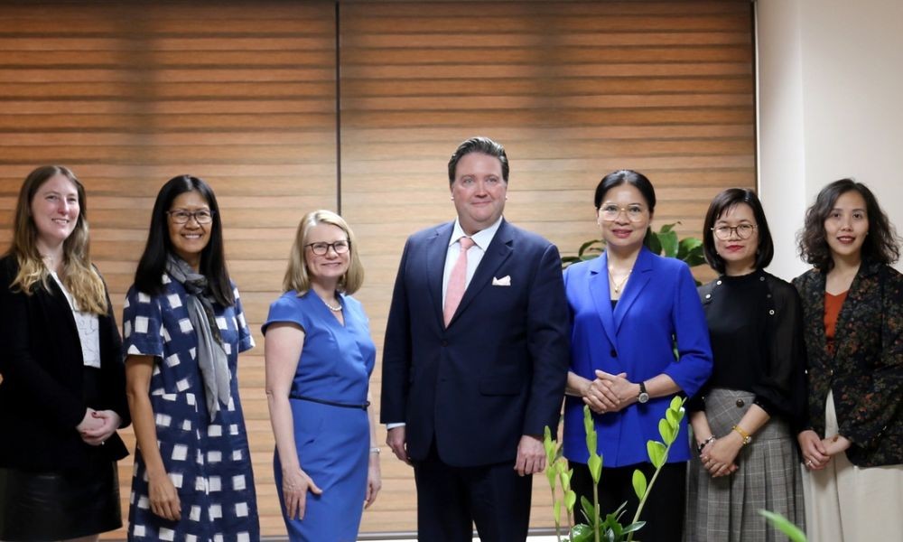 Delegates of the working session. (Photo: Phu Nu Vietnam)