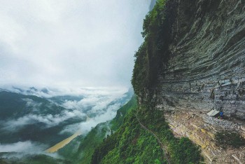 Experience The Unique Camping On The White Cliffs In Ha Giang
