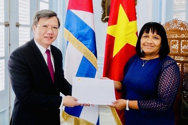 Vietnam And Cuba Seek to Deepen Special Friendship