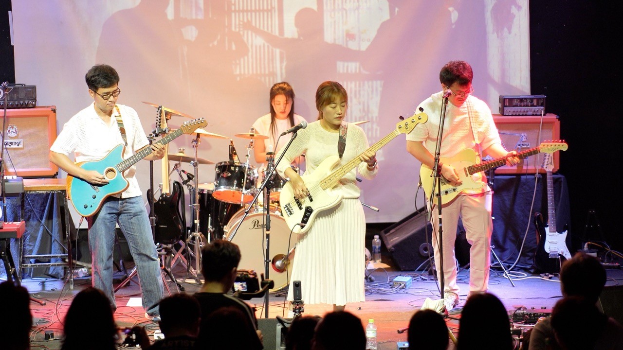 Art1st - Korean Band with Colorful Discography about Hanoi Lifestyle
