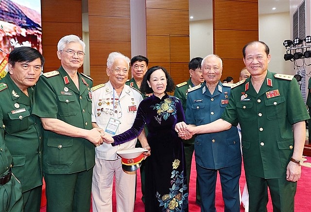 Standing Member of the Secretariat of the Party Central Committee Trương Thị Mai and delegates at the meeting. Photo: VNS