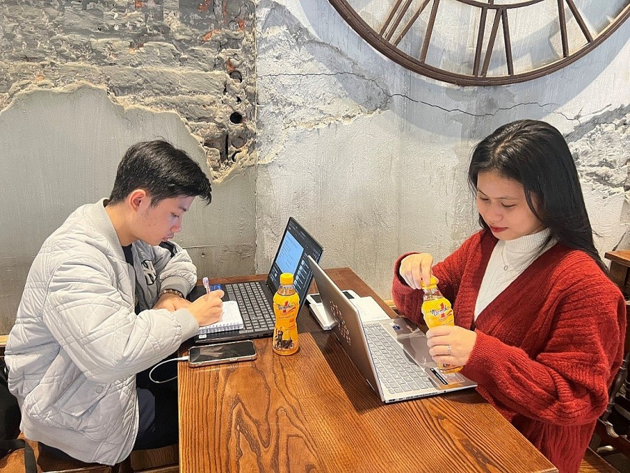How to Help Young People Maintain Energy and Alertness at Work?