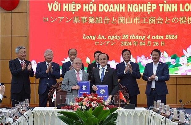 At the MoU signing ceremony (Photo: VNA)