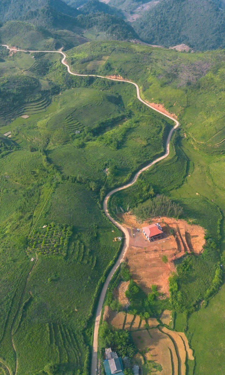 Discover The Dreamy Sam Tang Lake In Hoa Binh