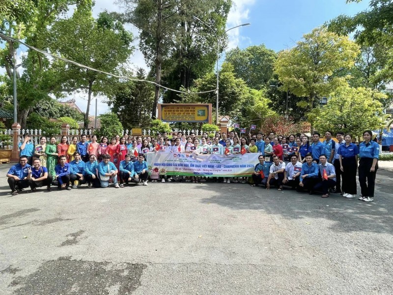 Vietnamese, Lao, and Cambodian Students Enhance Friendship and Cultural Understanding