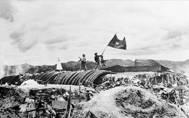Dien Bien Phu Victory Beautifully Depicted in Military Art