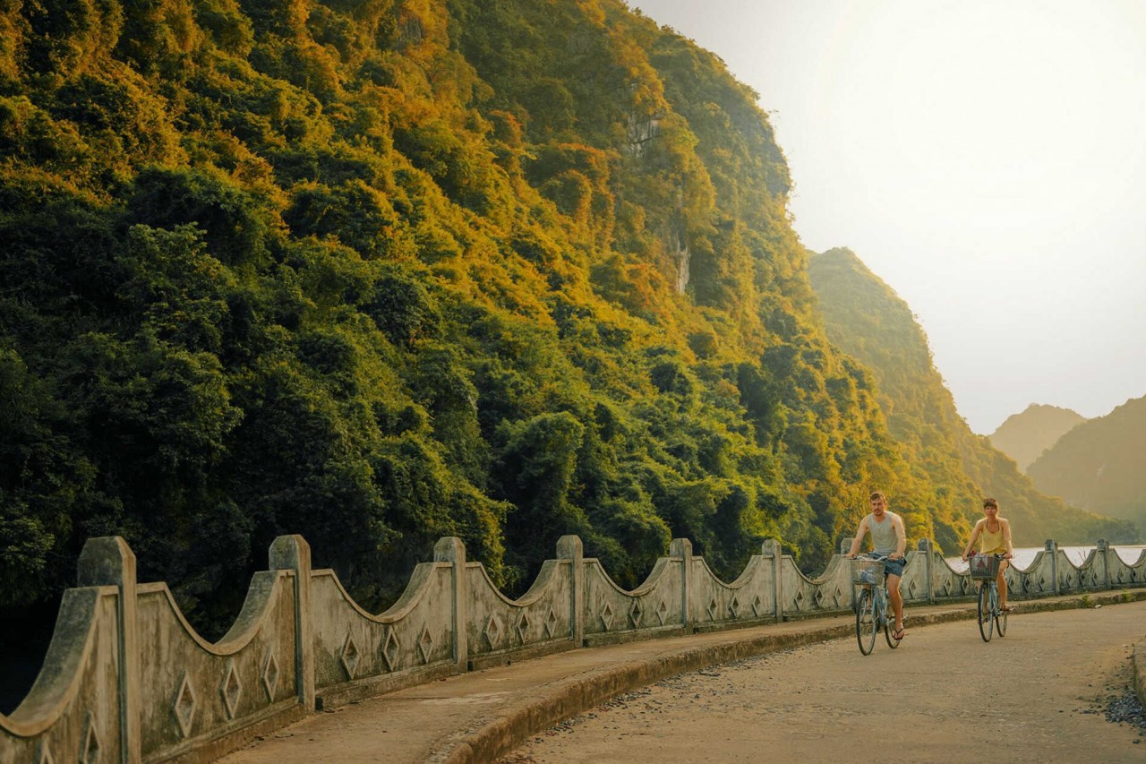Discover Viet Hai – The Hundred-Year-Old Village In Cat Ba Island