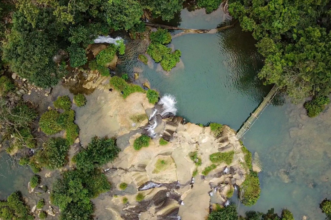 Discover Alluring Mo Minh Hoa Waterfall For A Fresh Summer In Quang Binh