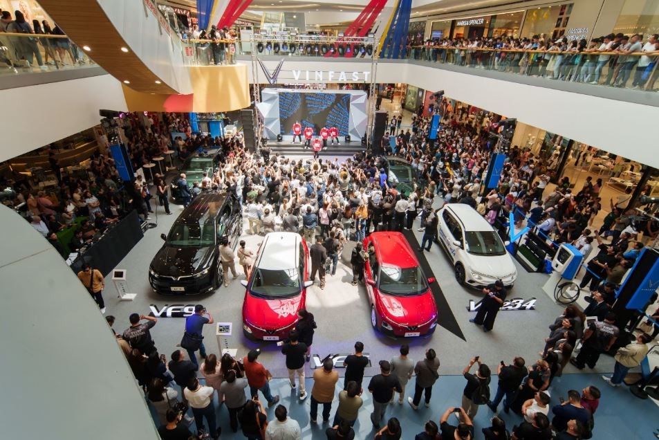 VinFast officially signs agreements with 4 dealers in the Philippines