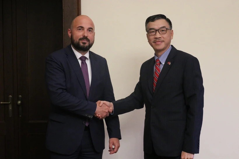 Vietnam, Plzen (Czech Republic) Benefit From Localities Cooperation
